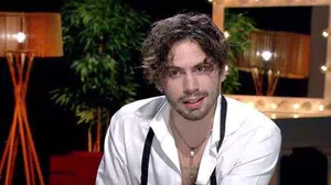 Aynı Yağmur Altında dizisi Koray bakın kimin oğluymuş!