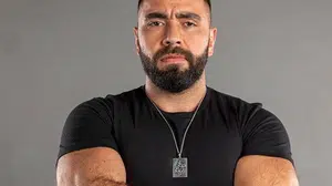 Survivor Yunus Emre Karabacak Aslen Nereli? Kaç Yaşında, Hangi Üniversiteden Mezun ve Evli mi?