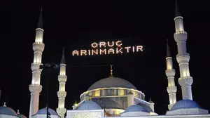 Berat Kandili orucu sahur saat kaçta, iftar saat kaçta? 2 Şubat 2026 İstanbul, Ankara, İzmir imsak ve iftar vakitleri