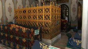 AZİZ MAHMUT HÜDAYİ TÜRBESİ NEREDE! Nasıl gidilir?