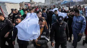 İşgalci İsrail'in Gazze'ye saldırılarında can kaybı 72 bini aştı!