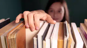 Bir Cümlenin İçinde Gizlenen Zaman Ayrıntısı