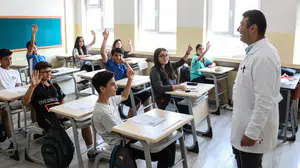 Okullarda ders var mı, öğretmenler ne zaman ders başı yapacak?