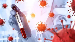 Belirti göstermeden ilerliyor: COVID-192un yeni varyantı CICADA hakkında bilinmeyenler!