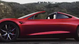 TESLA ROADSTER NE ZAMAN ÇIKACAK? , Elon Musk hangi tarihi verdi ve seri üretim gerçekten başlayacak mı?