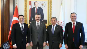 Galatasaray'dan Ankara Çıkarması: Bakan Çiftçi'ye Özel Forma Verildi!