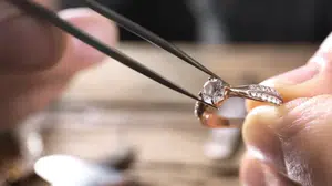 Mücevher alırken kafalar karışmasın: Doğal ve laboratuvar pırlantası arasındaki 7 fark!