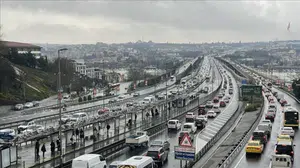 Kapının önü bile lüks oldu! İstanbul'da otopark sorunu kangrene dönüştü