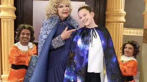 Nevra Serezli torunlarıyla ilk kez aynı filmde yer aldı