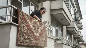 Halı silkelemek ceza getirir mi? İşte Yargıtay’ın dikkat çeken kararı!