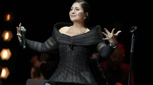 Zorlu PSM’de Sibel Can rüzgarı esti