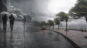 İstanbul’da hava tersine dönüyor: Yağış ve serinlik kapıda!