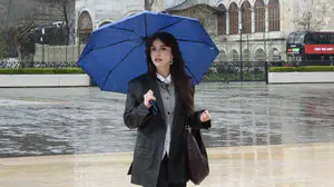 Özge Gürel İstanbul Modern’deki sergi için Galataport’taydı