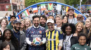 Fenerbahçe'nin sponsoru Chobani, New York sokaklarını sahaya çeviriyor