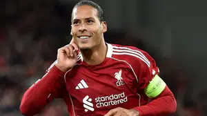 Florya’dan Anfield’a çılgın operasyon: Van Dijk’in dolabından Galatasaray notu çıktı!