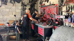 Cizre’de ezber bozan hikaye: Yemek getirdiği sanayide motor ustası oldu!