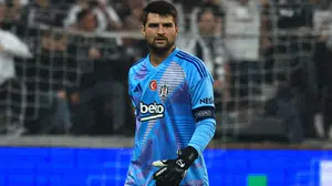 Beşiktaş'ta eldivenler el değiştiriyor! Süper Lig'den sürpriz kaleci transferi