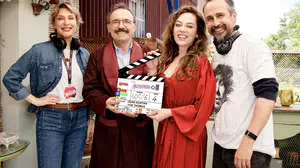 Aile Arasında filminin devamı olan 2 Aile Arasında 4 Aralık'ta vizyona giriyor
