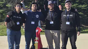 İTÜ'nün otonom kara aracı "Ayaz" dünya ikincisi