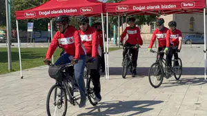 Görme engelli sporculardan ezber bozan 15 Temmuz saygı duruşu!