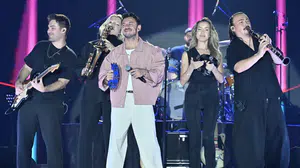 Van Kültür Yolu Festivali'nin açılış konserinde Buray sahne aldı