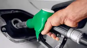 Motorin fiyatlarına bu gece yarısından itibaren 1,12 TL zam geliyor