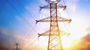 İzmir’de 28 Ağustos elektrik kesintisi nerelerde olacak? Hangi ilçelerde elektrik yok, saat kaçta kesilecek, ne zaman gelecek?