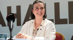Sinem Dedetaş ne mezunu, nereli, kaç yaşında, hangi partili, kariyeri nasıl başladı, özgeçmişi nasıl?