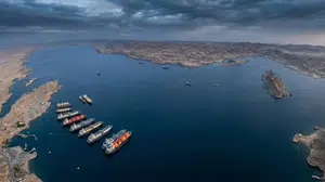 Hürmüz Boğazı'nda gerilim tırmanıyor: 2 ABD gemisi ve 18 tanker hedefte!