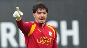 Galatasaray'da sürpriz gelişme: Fransız devi Jankat Yılmaz'a kancayı taktı