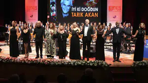 Tarık Akan doğum gününde sanatçı dostlarının katılımıyla anıldı