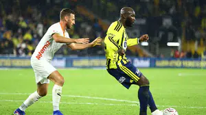 Romelu Lukaku, Fenerbahçe’deki ilk golünü Alanyaspor’a karşı attı