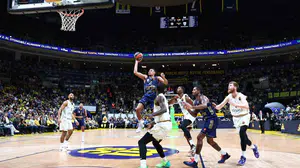Fenerbahçe, Euroleague’de Dubai Basketbol’u 76-66'lık skorla geçti