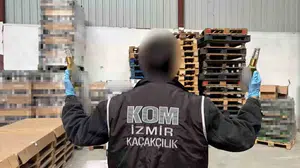 İzmir’de yılın en büyük kaçak içki operasyonu gerçekleştirildi