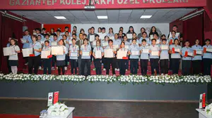 GKV Özel Okullarında Cambridge ve TOEFL sertifika töreni gerçekleştirildi