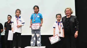 Bozüyük'te düzenlenen satranç turnuvasında 62 sporcu hamle yaptı