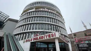 Bolu Belediyesi'ne şafak operasyonu: Başkan yardımcısı dahil 4 kişi gözaltında