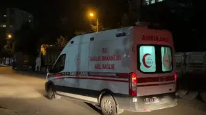 Dur ihtarına uymayan motosiklet sürücüsü polis memuruna çarptı