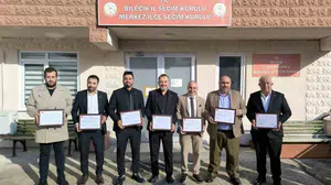 Bilecik TSO'da başkan seçilen Ercan Düzgün ve yönetimi mazbatalarını aldı