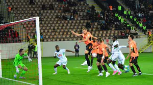 Çorum FK ve Çaykur Rizespor arasında golsüz mücadele devam ediyor