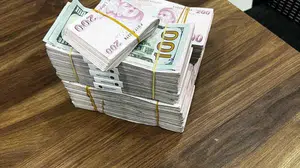 Yargıda rüşvet soruşturması: Eski hakim tutuklandı, 2 şüpheli hakkında yakalama kararı