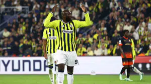 Fenerbahçe, Slavia Prag ile 2-2 berabere kaldı