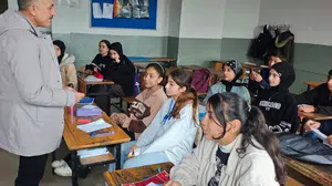 Patnos'ta öğrencilerin akademik başarısı için hafta sonu kursları sürüyor