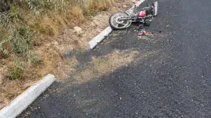 Niğde'de sollama yapan motosiklet şarampole devrildi: 1 ağır yaralı
