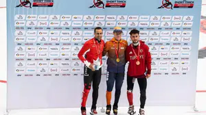 Milli sürat patencisi Furkan Akar'dan Kanada'da tarihi madalya