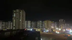 Gaziantep'te akşam saatlerinde etkileyici şimşek gösterisi gerçekleşti