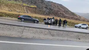 Siirt'te kontrolden çıkan otomobilin takla atması sonucu 2 kişi yaralandı