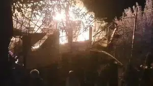 Karabük'te çıkan yangında ev kullanılamaz hale geldi, hayvanlar kurtarıldı