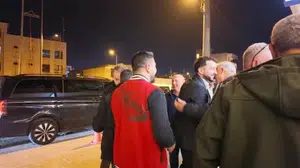 Düzce’de Beşiktaş ve Trabzonspor taraftarları dostlukla maçı izledi
