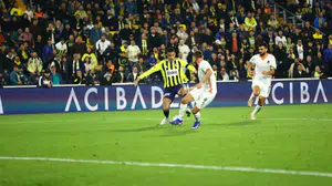 Trendyol Süper Lig 8. hafta: Fenerbahçe 1 - Corendon Alanyaspor 0 (İlk yarı)